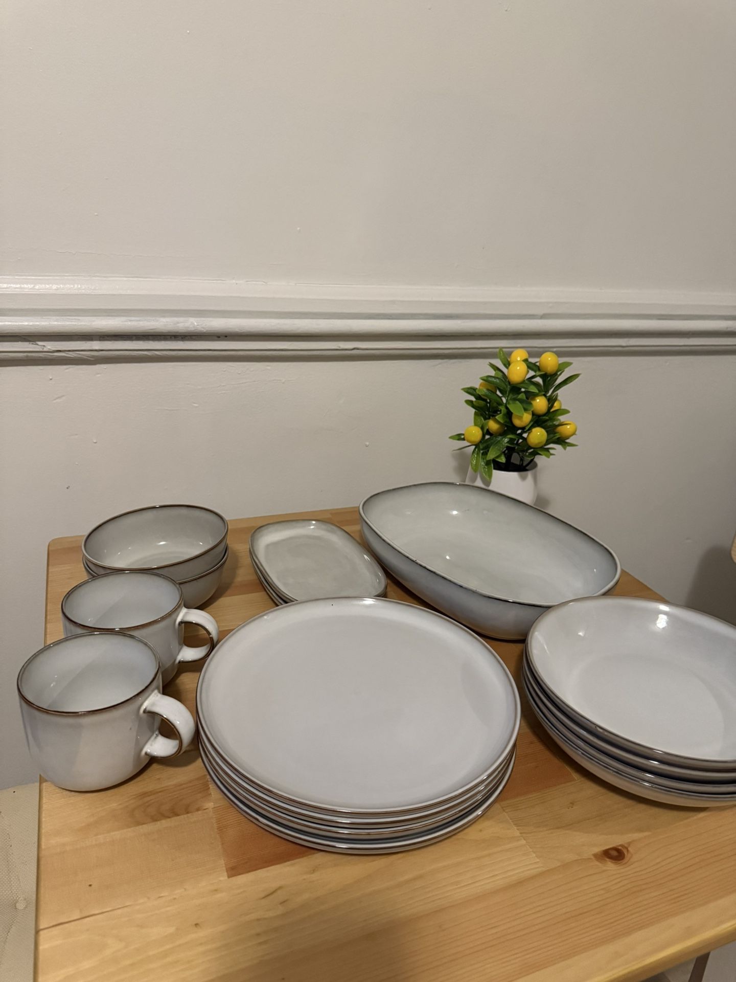 Ikea Dinnerware Set