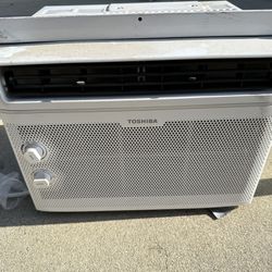 Small Window Air Conditioner 