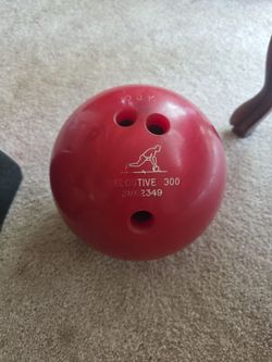 Executive 300 Red Bowling Ball