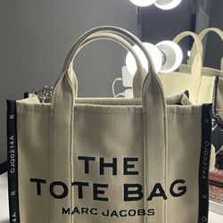 marco jacob’s medium size tote bag