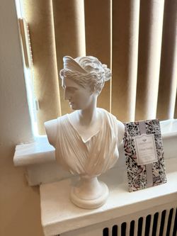 Grecian Head Sculpture 