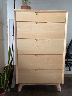 Solid Maple Wood Mid-Century 5-Drawer Dresser – Made in USA Avocado Brand