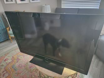 Sharp LC-46SV50U LCD TV (Not Smart but working)