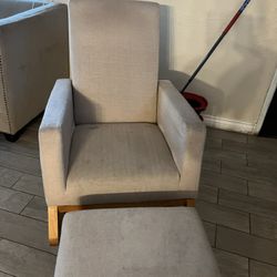 Nursery  Rocking Chair 
