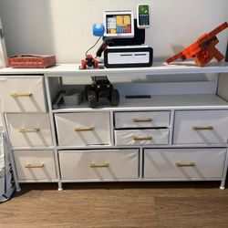Dresser W/power Source. 