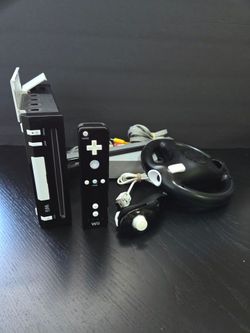 Wii CUSTOM BLACK AND WHITE BUNDLE.  READ DESCRIPTION