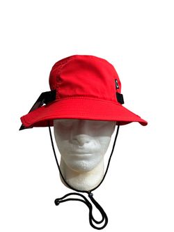 Oakley red bucket hat (New)