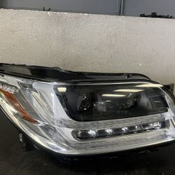 2018-2019-2020-2021 LINCOLN NAVIGATOR RIGHT LED HEADLIGHT OEM USED