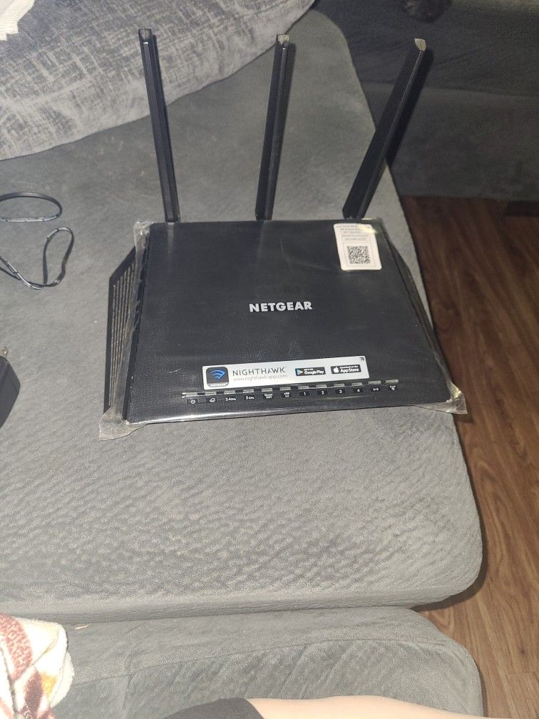 Nighthawk AC 1900 Smart WiFi Router