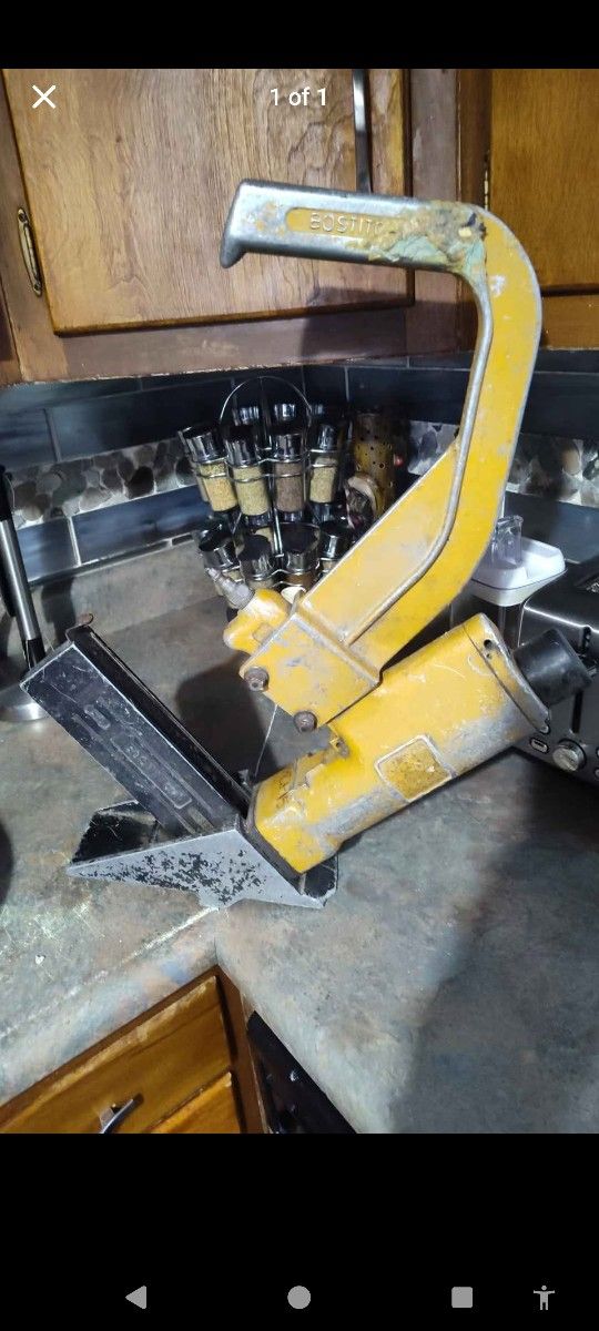 Bostich Pneumatic Floor Nailer