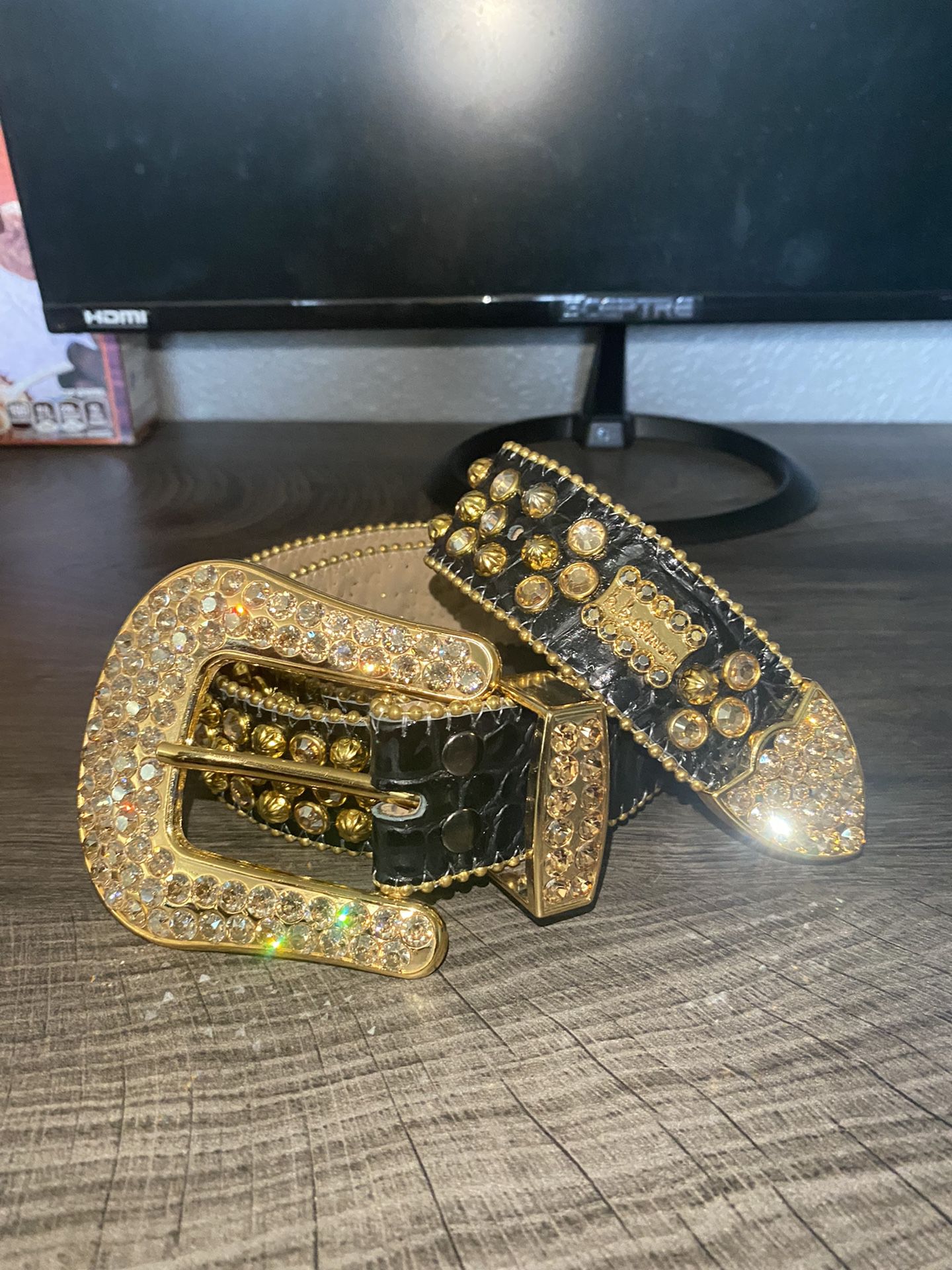 pretty much a Bb Simon belt but cheaper and Better Condition for Sale in  Larkspur, CA - OfferUp