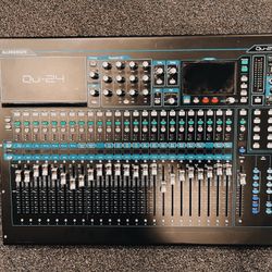 Allen & Heath Qu-24 24-channel Digital Mixer - Chrome Edition