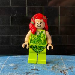 LEGO DC Poison Ivy [2012]