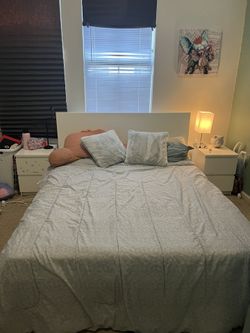 Queen Bed Frame With Mattress 