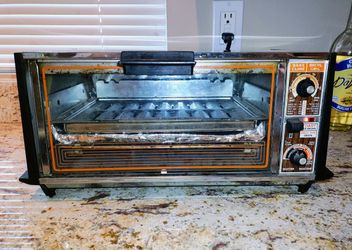 General Electric Toaster Oven