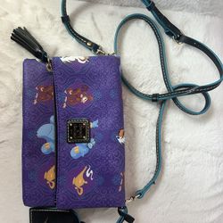 Dooney & Bourke - Crossbody