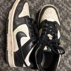 Nike Panda Dunks