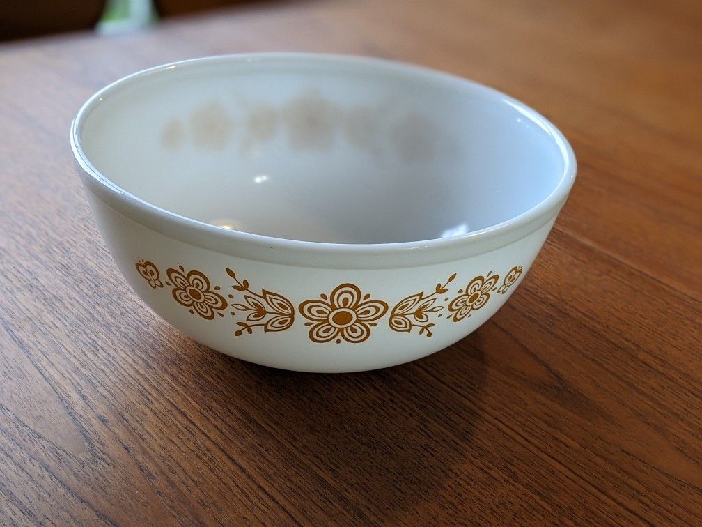 Mid Century Pyrex Butterfly Gold 4 Qt Bowl 1970s Vintage Made in USA