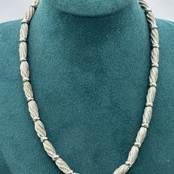 Vintage Silver Tone Tube Swirls Necklace Box Closure Art Deco MCM Good Condition 