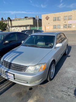2003 Toyota Avalon Silver (One Owner)