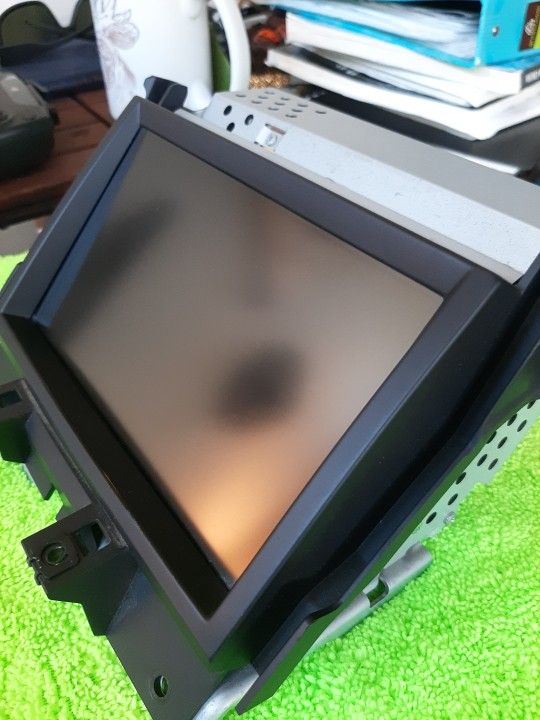 Denso 7 Inch Radio For LAND ROVER LR4