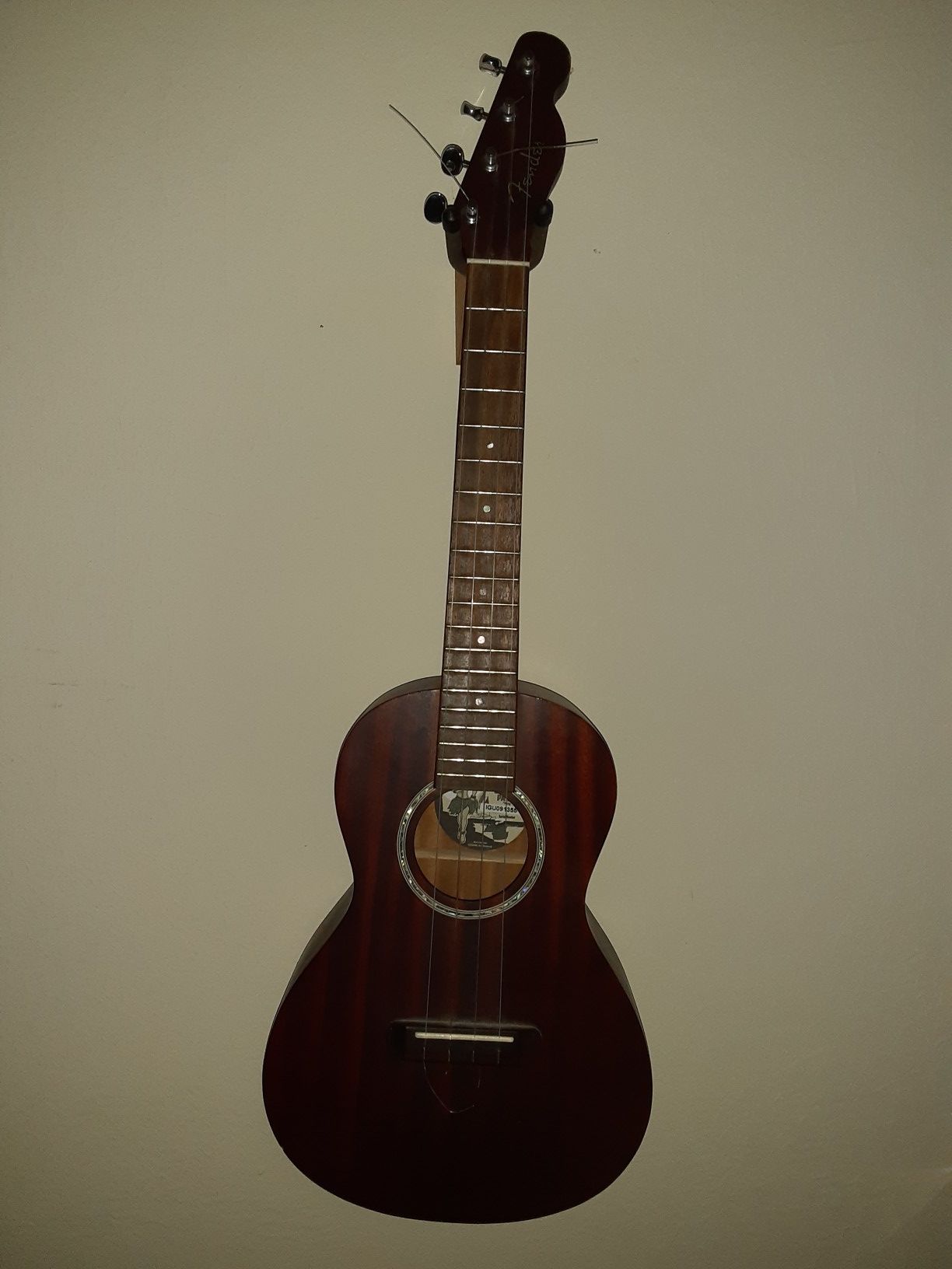 Fender acoustic/electric ukulele