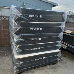 ☎️📲📞call or Tex (213)713-74-89      Nectar Mattress.             Nectar Premier Queen Size  - 13" Memory Foam Mattress     New Mattress in a plastic