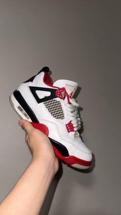 Jordan 4 fire red