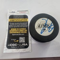Los Angeles Kings Jari Kurri Signed Puck