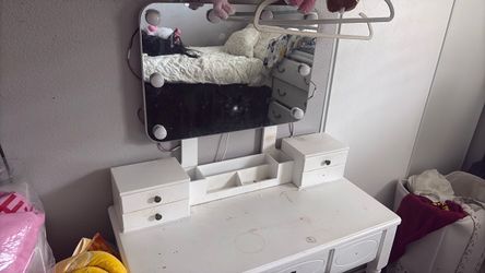 White Vanity Desk with Lighted Mirror