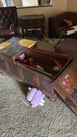 Toy box