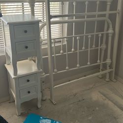 Twin Bed 