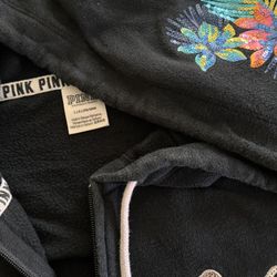 Large PINK hoodie $10