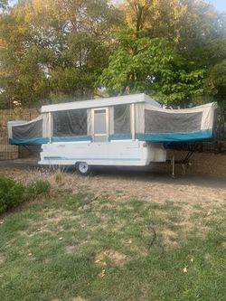 POP UP TRAILER - 1996 Coleman Fleetwood
