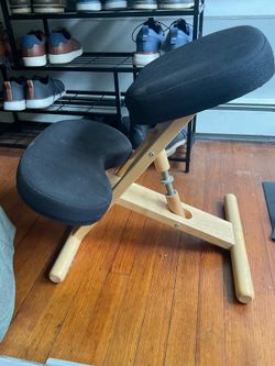 Ergonomic Wooden Kneeling Chair - Adjustable Posture Stool