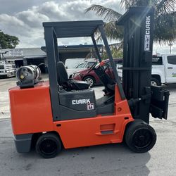 Forklift Clark 