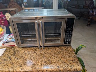Gourmia stainless steel oven in very good condition