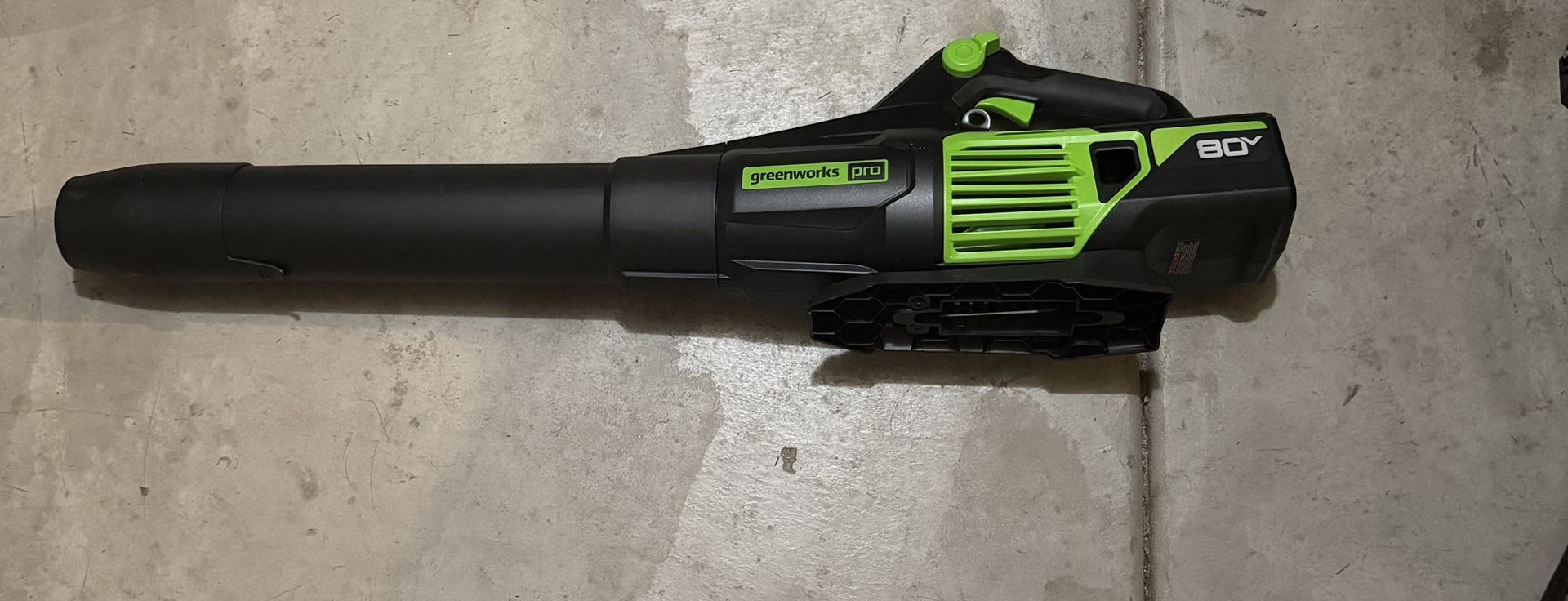 Green works 80V 730 CFM CORDLESS BATTERY LEAF BLOWER