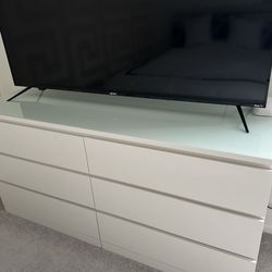 6 Drawer With Top Glass