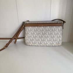 Michael Kors White Crossbody 