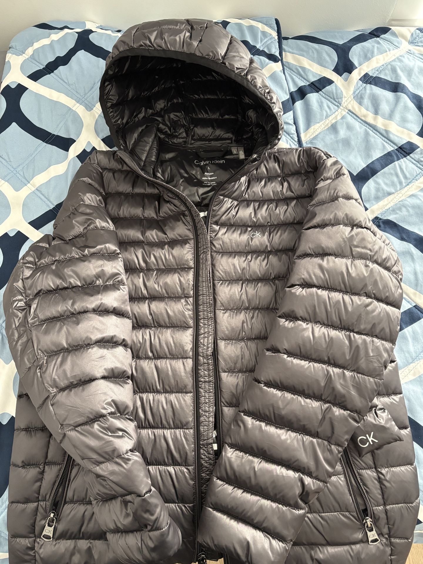 calvin klein puffer size L