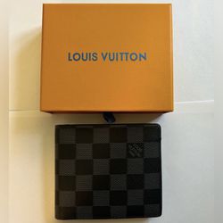 Louis Vuitton Biofold Men’s Wallet 