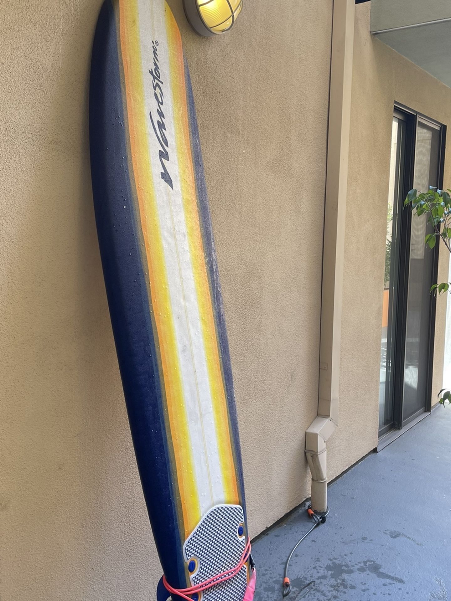 Wavestorm 8’ surfboard