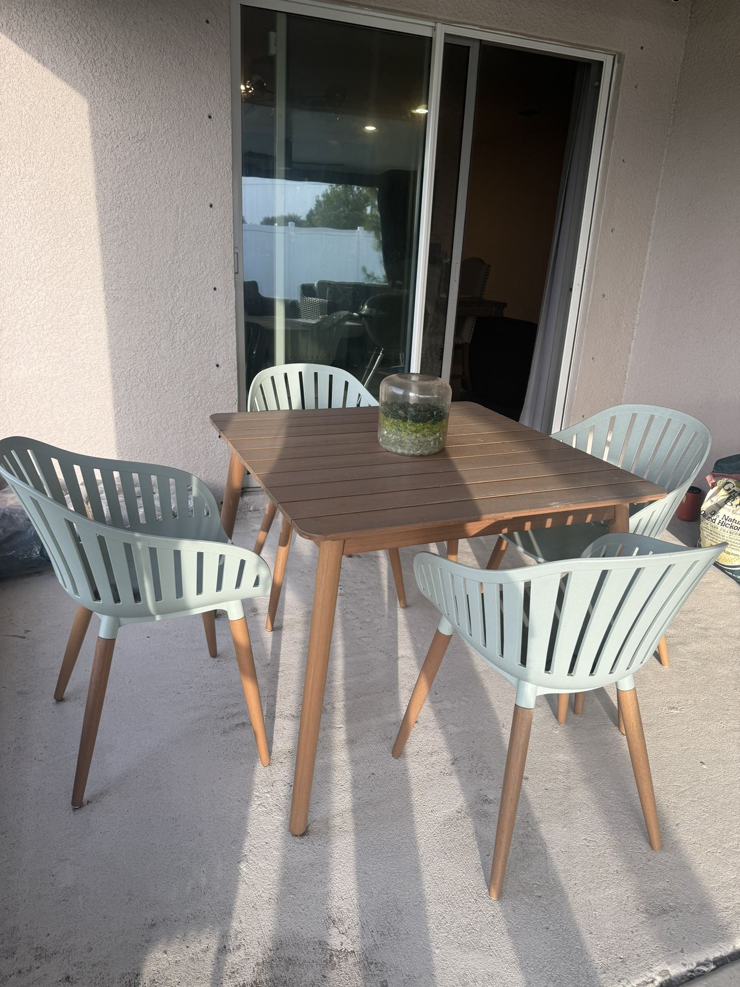 Outdoor Dining Set With Green Chairs