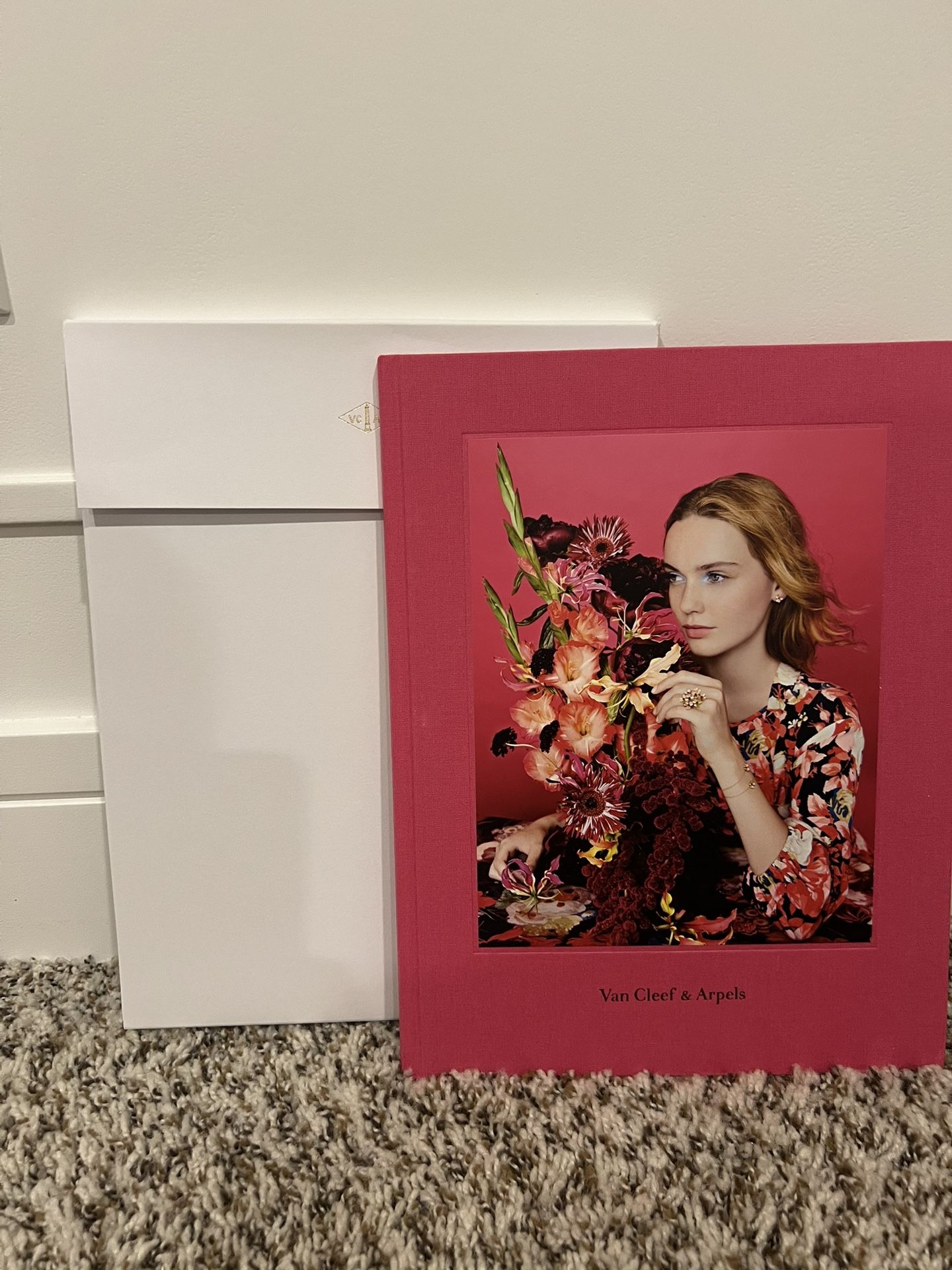 BRAND NEW VAN CLEEF AND ARPELS HARD COVER BOOK