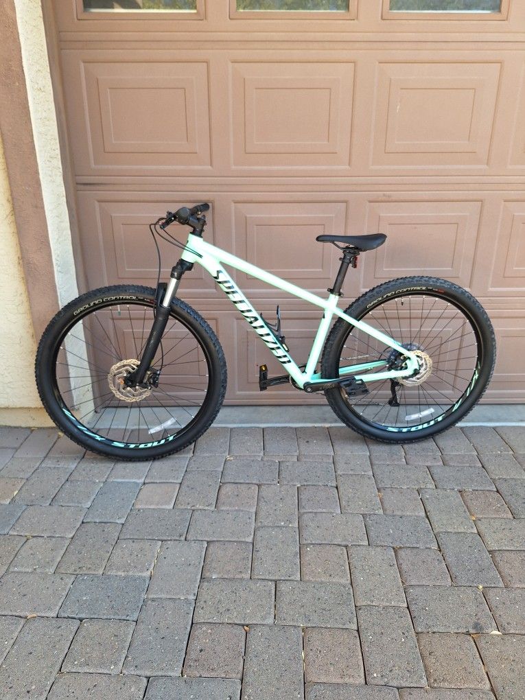 SPECIALIZED ROCKHOPPER COMP 29 ER MOUNTAIN BIKE 10 X 1 SPEED LIKE NEW