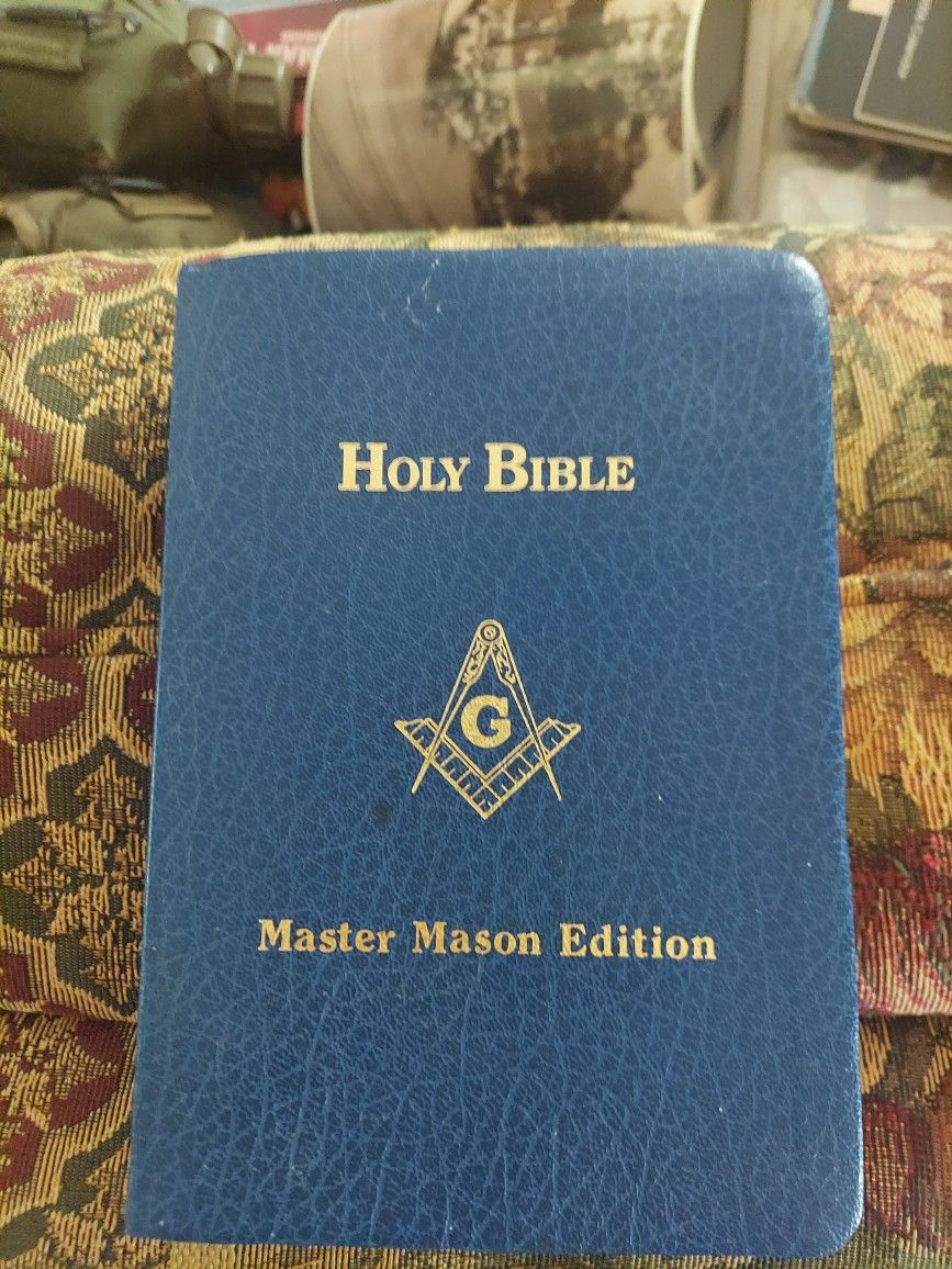 1984 Master Mason Holy Bible With Signatures