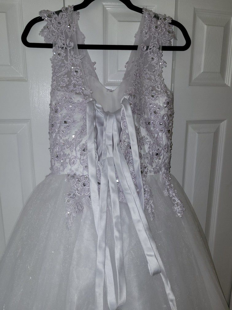 NEW Savoy's Gorgeous Wedding Dress Size 6 NEVER WORN