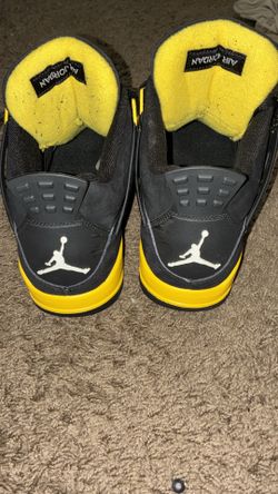 Jordan 4 Lightning