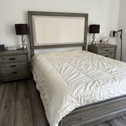 Queen Size Bedroom Set Bed Frame With Two Nightstand Dressers